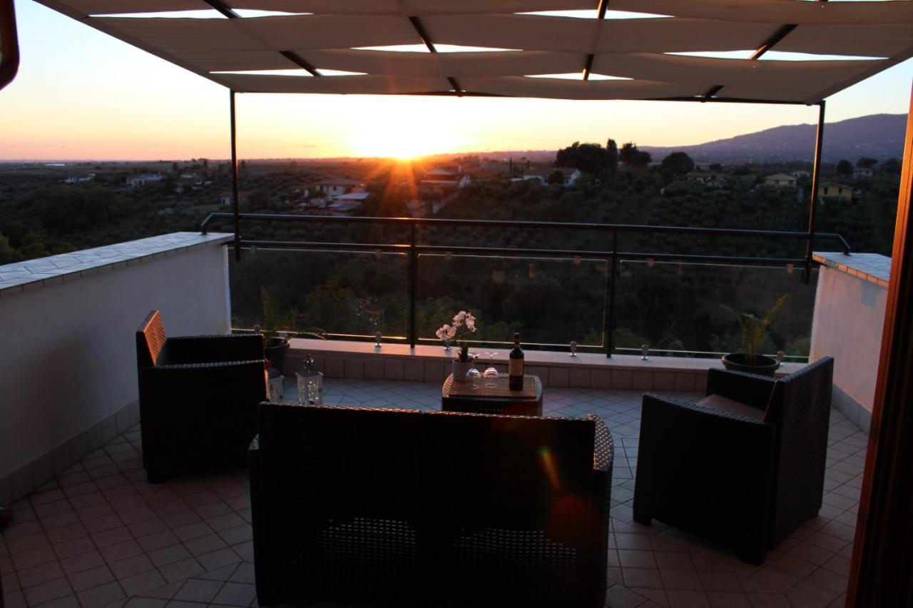 Apartmán La Terrazza Sul Corso Giulianello Exteriér fotografie